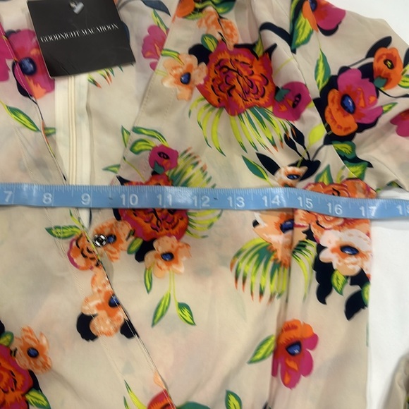 Goodnight Macarroon Floral Romper size M summer vacation - Picture 8 of 13